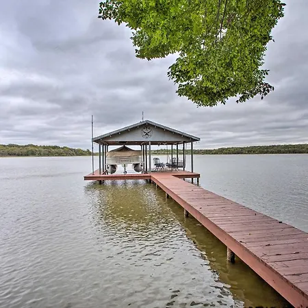 Cedar Creek Lake Home Private Boat Dock, Fire Pit